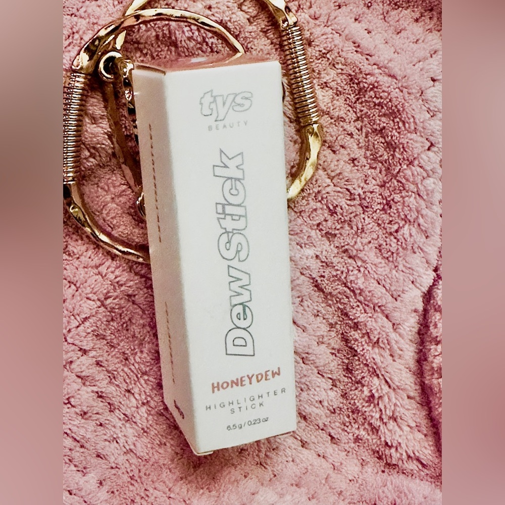 2/$20! 🎀 NEW TYS Beauty Dew Stick Highlighter
